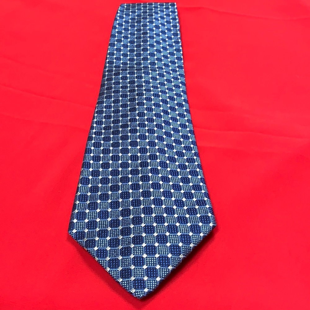 Faconnable silk tie